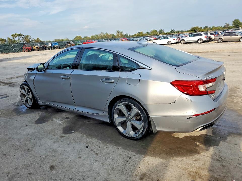 68592786 :رقم المزاد ، 1HGCV1F97JA065869 vin ، 2018 Honda Accord مزاد بيع
