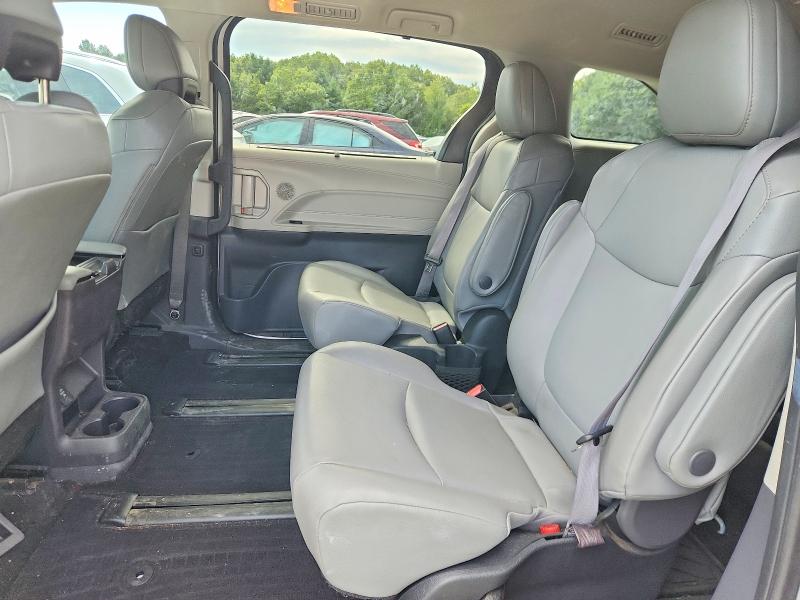 69178596 :رقم المزاد ، 5TDJSKFC7NS048529 vin ، 2022 Toyota Sienna مزاد بيع