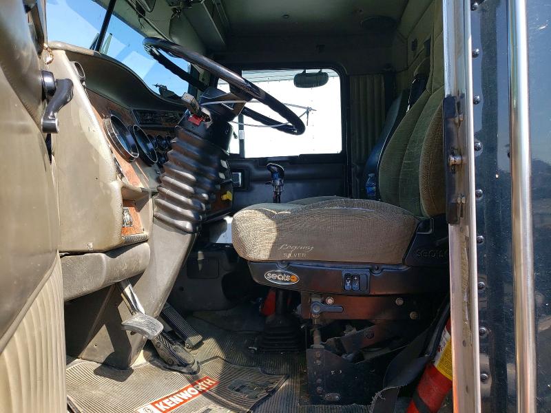 Продажа на аукционе авто 2002 Kenworth T8 Series, vin: 1NKDL00X72J898243, номер лота: 67468186