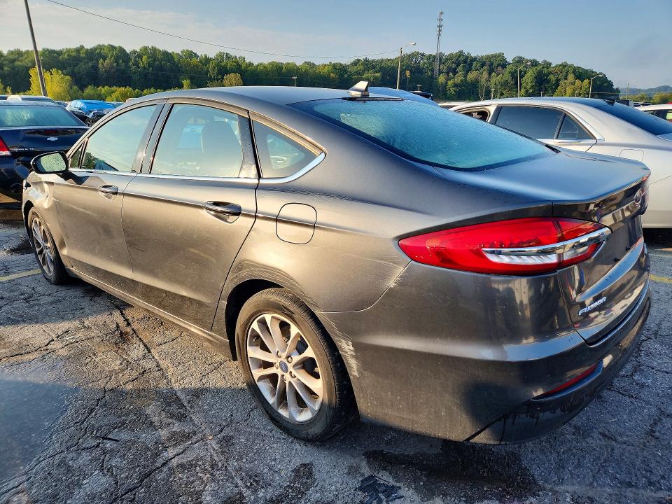 69108926 :رقم المزاد ، 3FA6P0HDXLR135154 vin ، 2020 Ford Fusion مزاد بيع