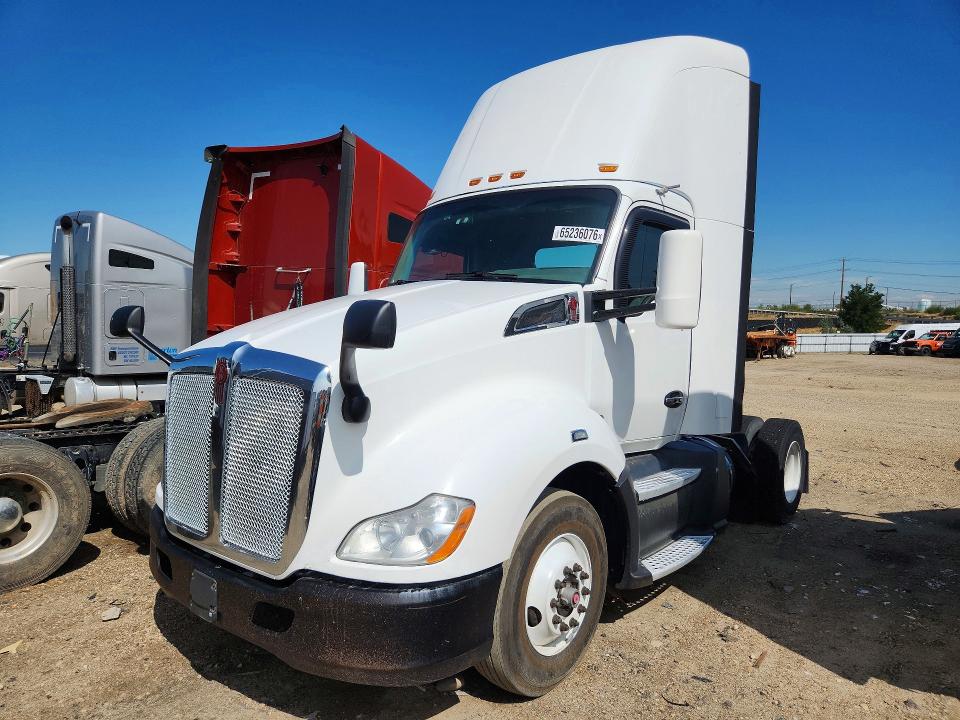 2016 Kenworth T680 მანქანა იყიდება აუქციონზე, vin: 1XKYA48X4GJ496731, აუქციონის ნომერი: 65236076