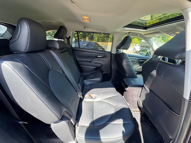 70570606 :رقم المزاد ، 5TDGZRBHXNS249793 vin ، 2022 Toyota Highlander مزاد بيع