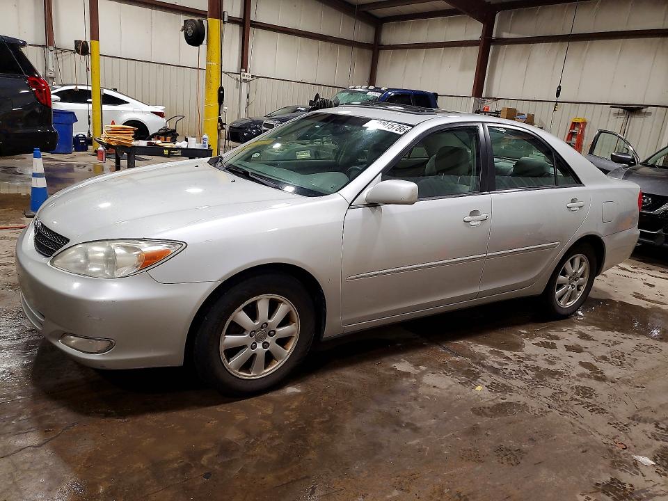 2003 Toyota Camry მანქანა იყიდება აუქციონზე, vin: 4T1BE30KX3U152308, აუქციონის ნომერი: 69915786