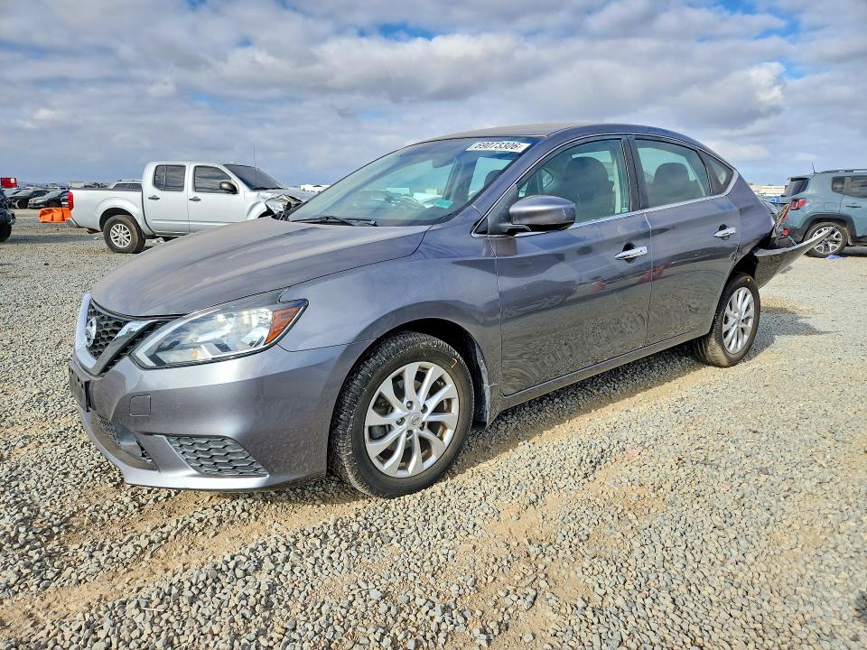 69073306 :رقم المزاد ، 3N1AB7AP0JY253087 vin ، 2018 Nissan Sentra مزاد بيع