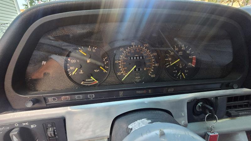 1984 Mercedes-benz 500sec მანქანა იყიდება აუქციონზე, vin: WDB1260441A061772, აუქციონის ნომერი: 68021526
