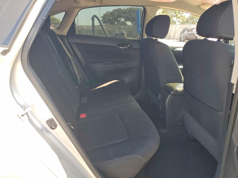 67004356 :رقم المزاد ، 3N1AB7AP4KY202452 vin ، 2019 Nissan Sentra مزاد بيع