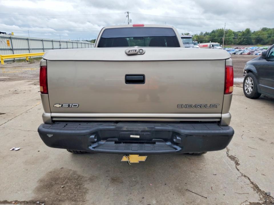 68636446 :رقم المزاد ، 1GCCT19X138204273 vin ، 2003 Chevrolet S Truck مزاد بيع