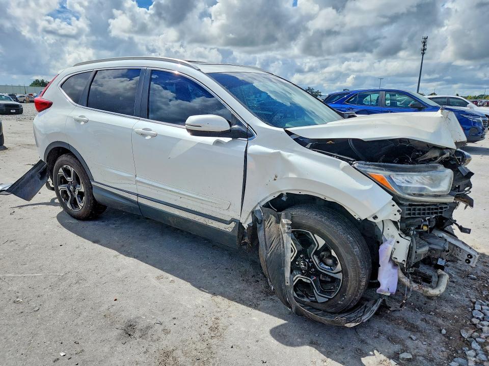 67516026 :رقم المزاد ، 2HKRW2H95JH615684 vin ، 2018 Honda Cr-v مزاد بيع