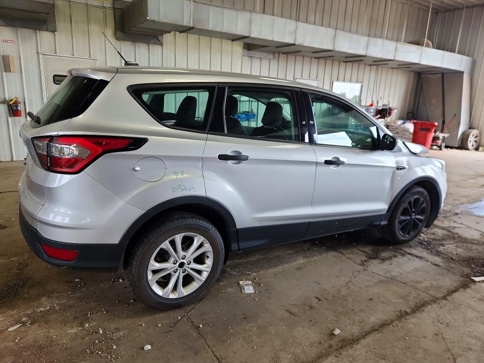 Продаж на аукціоні авто 2018 Ford Escape, vin: 1FMCU0F72JUC28271, номер лоту: 67385586
