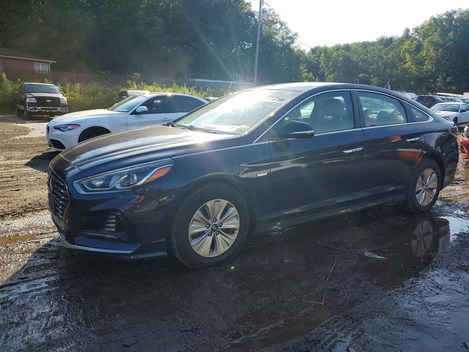 67618166 :رقم المزاد ، KMHE24L38JA080135 vin ، 2018 Hyundai Sonata Hybrid مزاد بيع