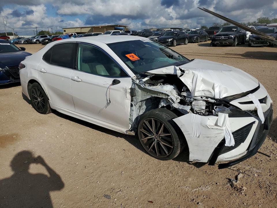 Aukcja sprzedaży 2022 Toyota Camry, vin: 4T1G11AK5NU057274, numer aukcji: 69611156