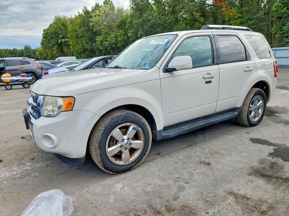 2011 Ford Escape მანქანა იყიდება აუქციონზე, vin: 1FMCU0EG1BKC01660, აუქციონის ნომერი: 71101246