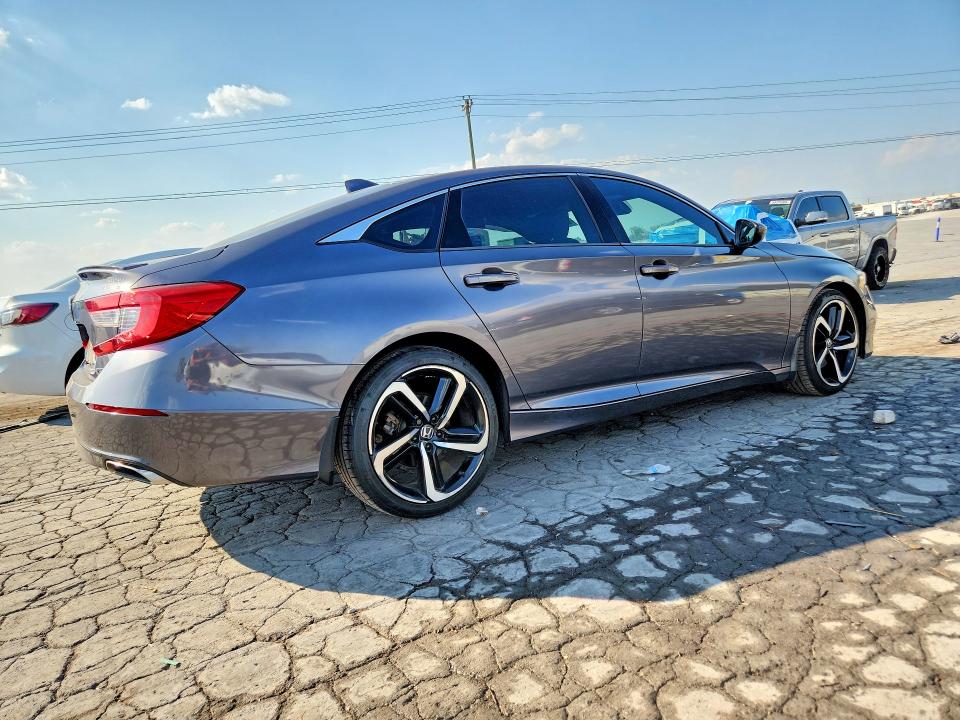Aukcja sprzedaży 2018 Honda Accord, vin: 1HGCV1F32JA112561, numer aukcji: 69570406