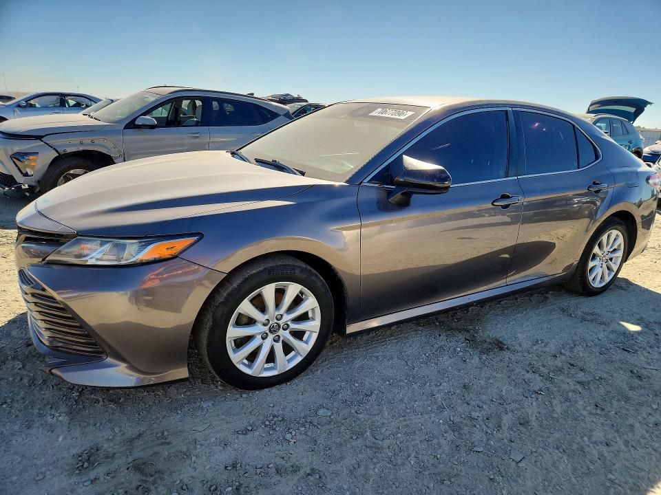 Продаж на аукціоні авто 2020 Toyota Camry, vin: 4T1C11AKXLU331600, номер лоту: 70677096