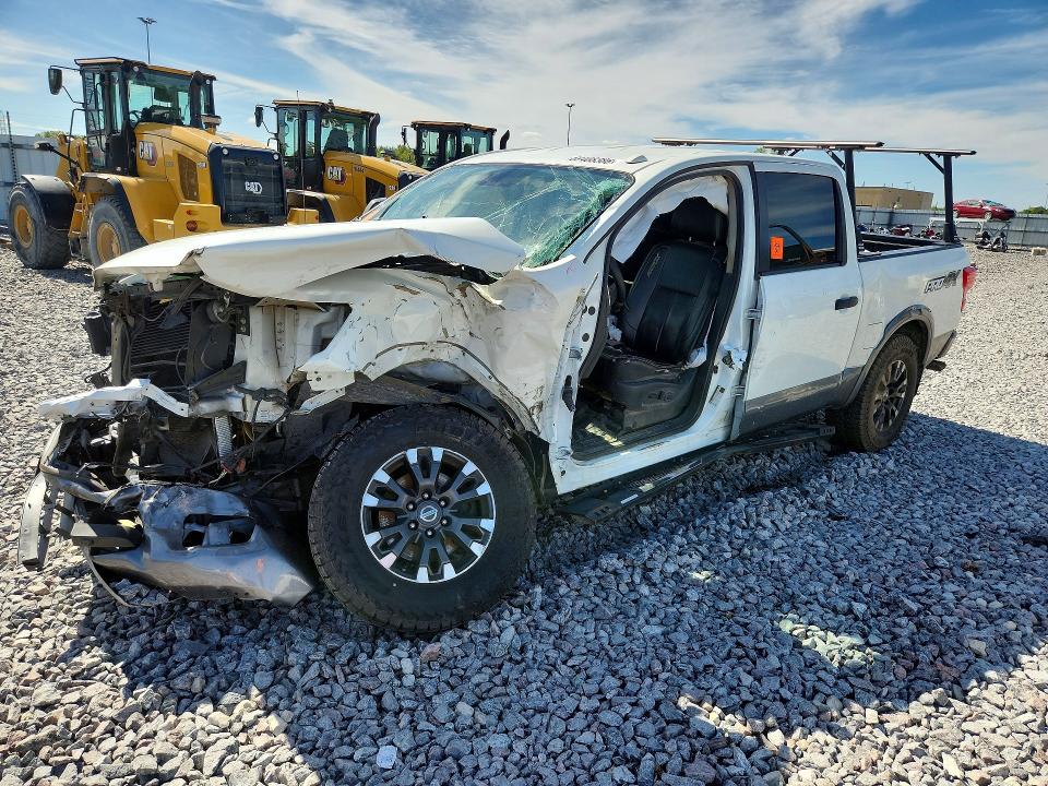 2018 Nissan Titan მანქანა იყიდება აუქციონზე, vin: 1N6AA1E5XJN551761, აუქციონის ნომერი: 69408386