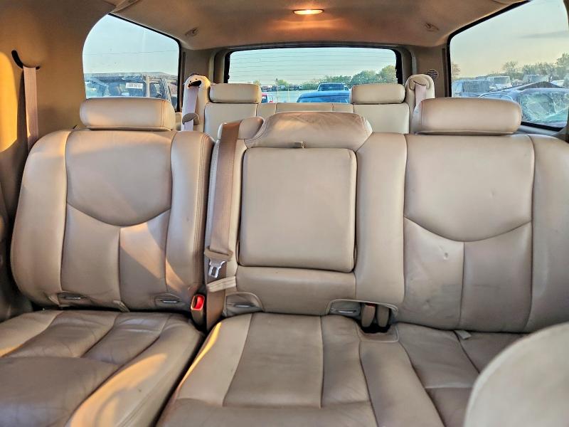 2004 Chevrolet Suburban მანქანა იყიდება აუქციონზე, vin: 3GNEC16Z04G268497, აუქციონის ნომერი: 69723006
