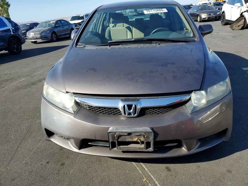 70115886 :رقم المزاد ، 19XFA1F50AE058666 vin ، 2010 Honda Civic مزاد بيع