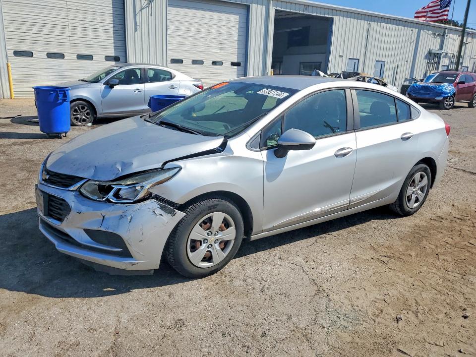 67821146 :رقم المزاد ، 1G1BC5SM4J7173504 vin ، 2018 Chevrolet Cruze مزاد بيع
