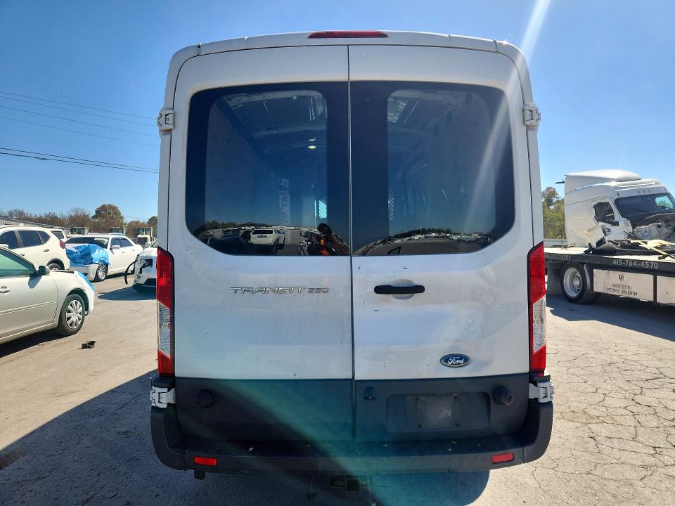 70264706 :رقم المزاد ، 1FTYR2CM3HKA66366 vin ، 2017 Ford Transit مزاد بيع