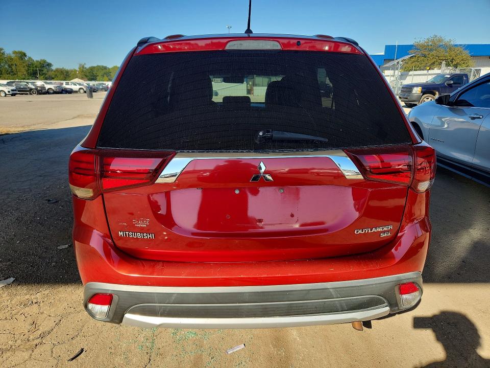 71108786 :رقم المزاد ، JA4AD3A38GZ020998 vin ، 2016 Mitsubishi Outlander مزاد بيع