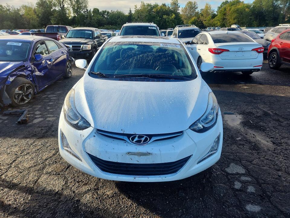 Продажа на аукционе авто 2016 Hyundai Elantra, vin: 5NPDH4AE1GH785525, номер лота: 69815526
