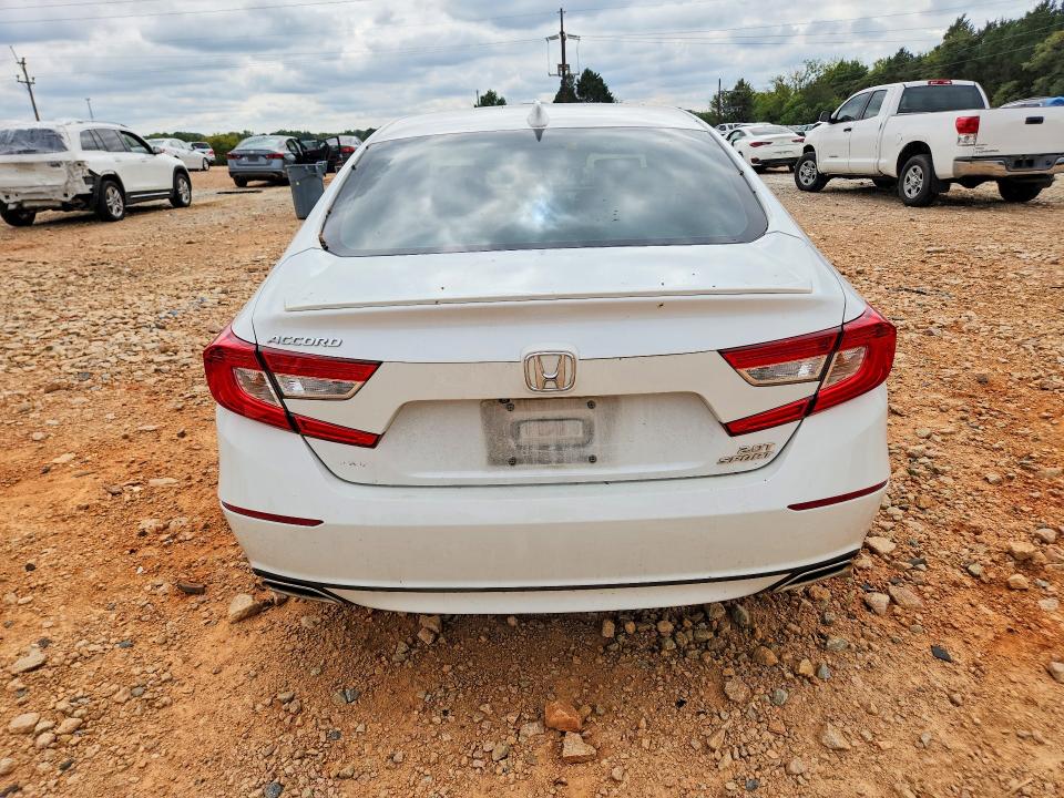 68690776 :رقم المزاد ، 1HGCV2F36JA025123 vin ، 2018 Honda Accord مزاد بيع