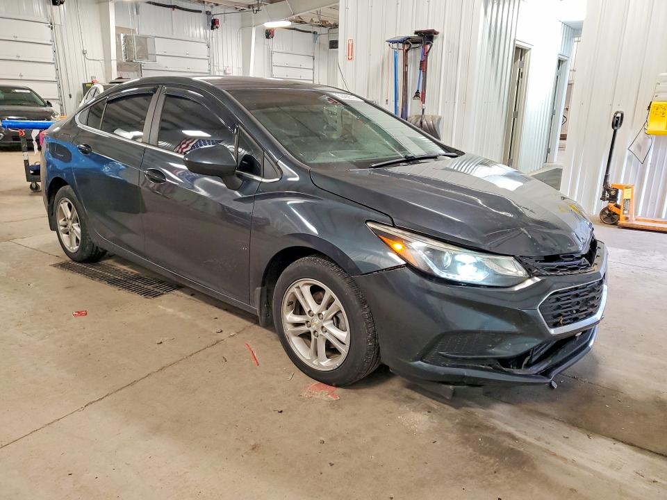 69499516 :رقم المزاد ، 1G1BG5SE6J7211506 vin ، 2018 Chevrolet Cruze مزاد بيع