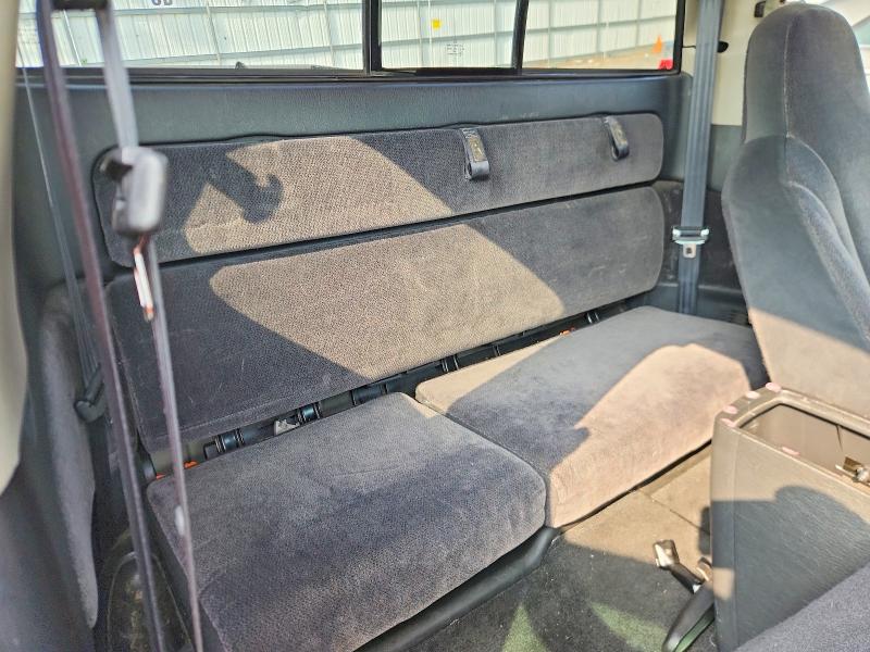69392516 :رقم المزاد ، 1B7GL12X22S707260 vin ، 2002 Dodge Dakota مزاد بيع