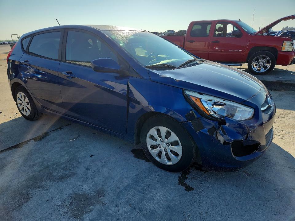 68772106 :رقم المزاد ، KMHCT5AE8HU341383 vin ، 2017 Hyundai Accent مزاد بيع