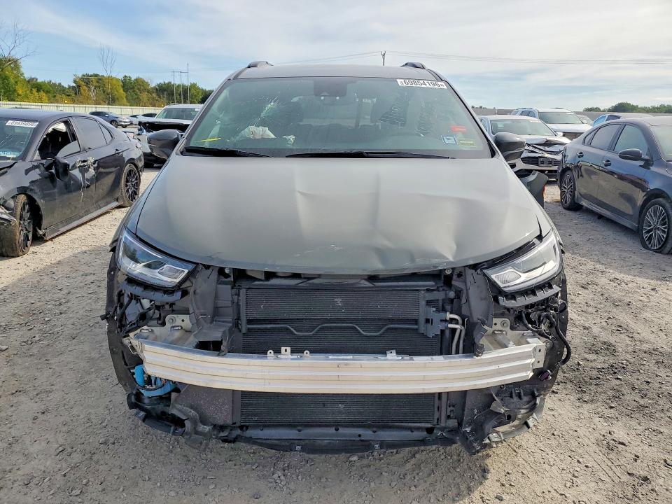 Продажа на аукционе авто 2021 Chrysler Pacifica, vin: 2C4RC3BG1MR564763, номер лота: 69854196