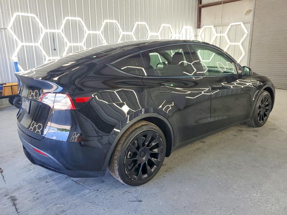 69554486 :رقم المزاد ، 7SAYGAEE8PF584543 vin ، 2023 Tesla Model Y مزاد بيع