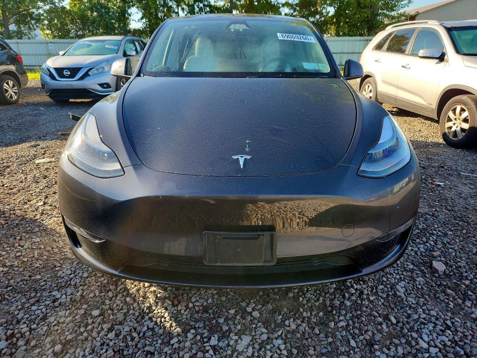 Продажа на аукционе авто 2024 Tesla Model Y, vin: 7SAYGDEE4RF995605, номер лота: 69069266