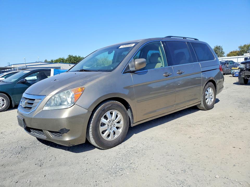 71268556 :رقم المزاد ، 5FNRL3H49AB038000 vin ، 2010 Honda Odyssey مزاد بيع