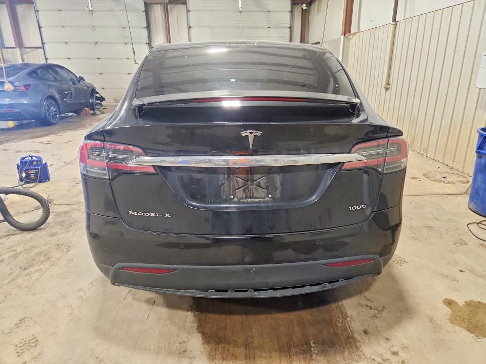 Продажа на аукционе авто 2017 Tesla Model X, vin: 5YJXCAE27HF075393, номер лота: 69407686