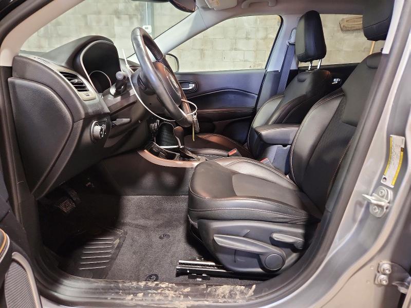 68985056 :رقم المزاد ، 3C4NJDBB2JT263586 vin ، 2018 Jeep Compass مزاد بيع