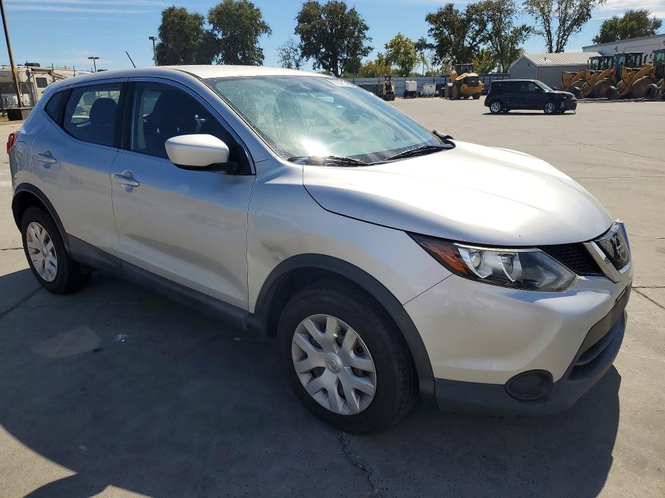 2018 Nissan Rogue Sport მანქანა იყიდება აუქციონზე, vin: JN1BJ1CR6JW264329, აუქციონის ნომერი: 68262516
