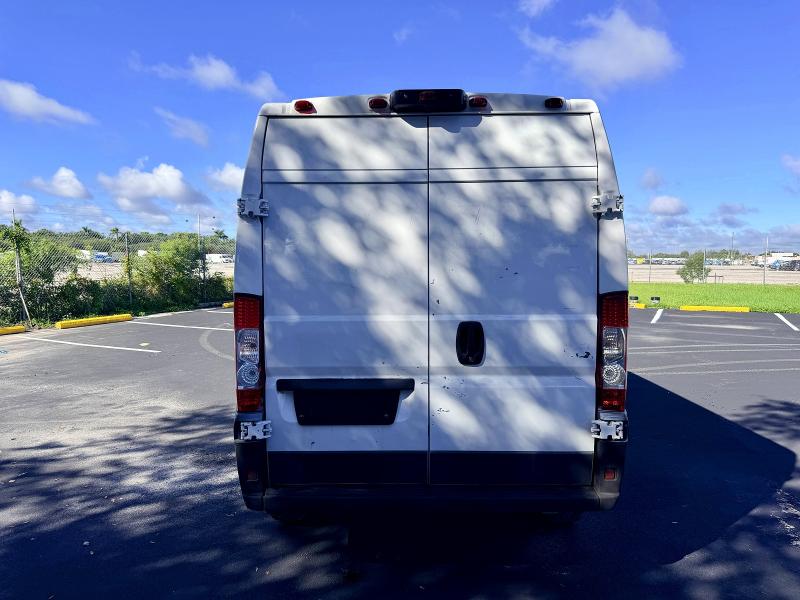 70544496 :رقم المزاد ، 3C6TRVDG1HE511301 vin ، 2017 Ram Promaster 2500 مزاد بيع