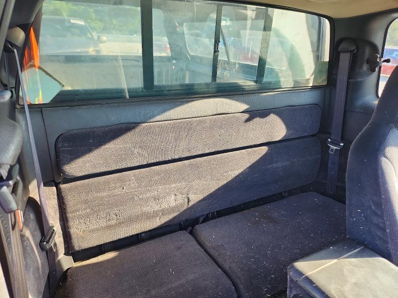 2000 Dodge Dakota მანქანა იყიდება აუქციონზე, vin: 1B7GL22N4YS550022, აუქციონის ნომერი: 68769576