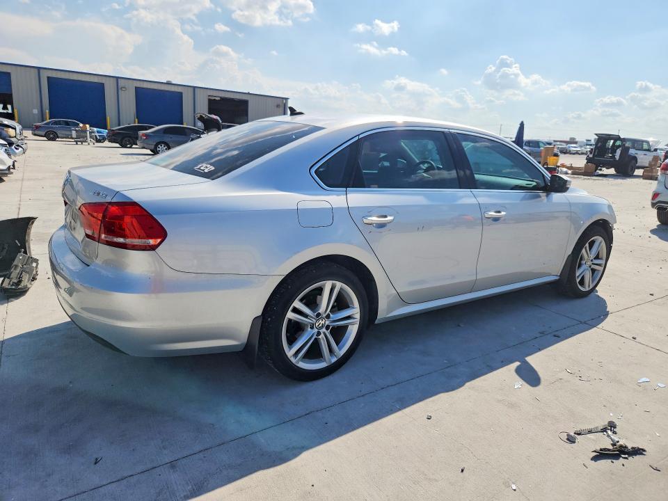 2014 Volkswagen Passat მანქანა იყიდება აუქციონზე, vin: 1VWBS7A38EC091204, აუქციონის ნომერი: 68592636
