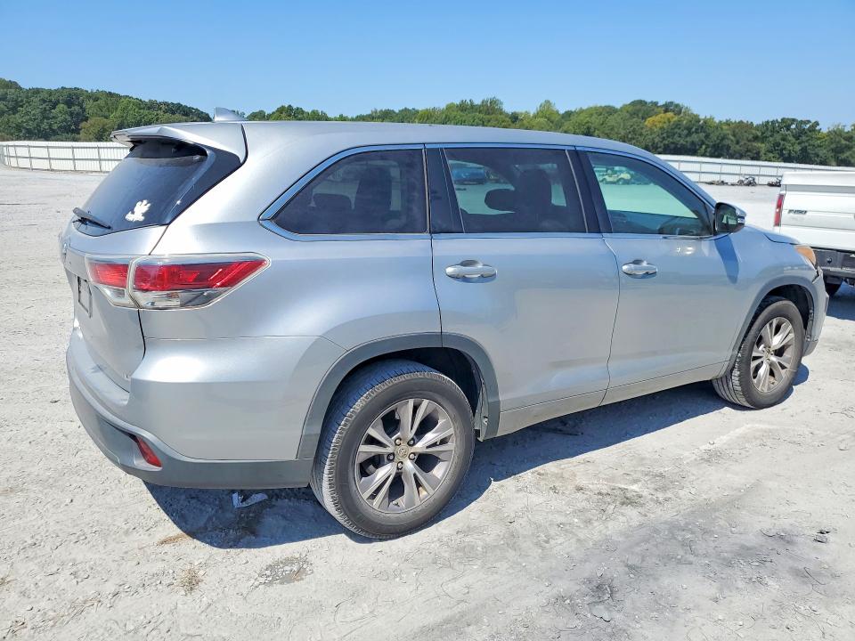 Продажа на аукционе авто 2015 Toyota Highlander, vin: 5TDZKRFHXFS108330, номер лота: 69571246