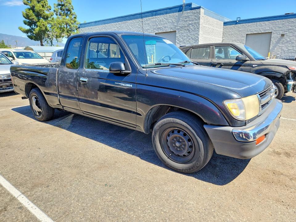 68361336 :رقم المزاد ، 4TAVL52N2WZ125942 vin ، 1998 Toyota Tacoma مزاد بيع