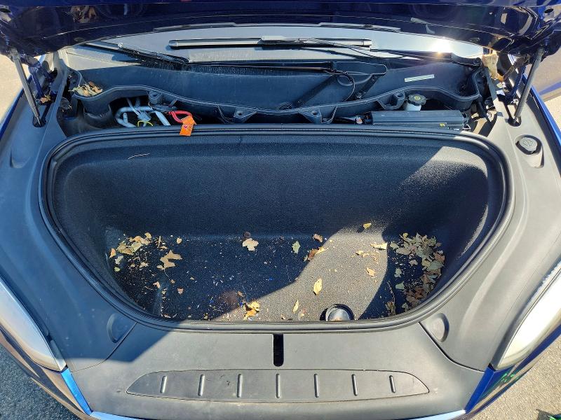 68395746 :رقم المزاد ، 5YJXCBE22LF239017 vin ، 2020 Tesla Model X مزاد بيع