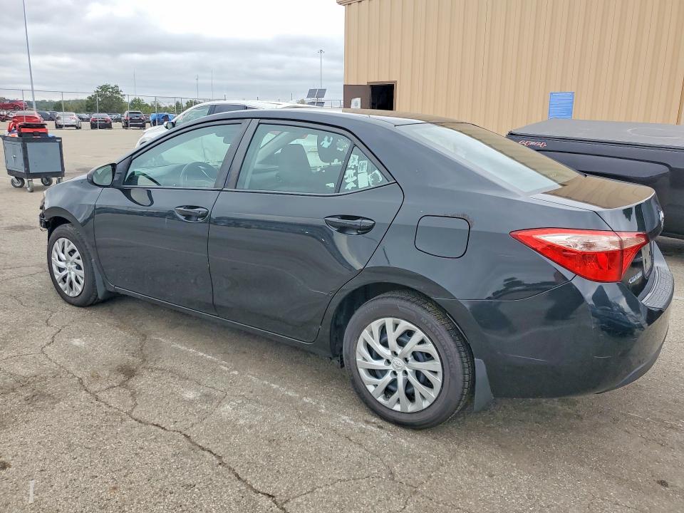 70075256 :رقم المزاد ، 2T1BURHE0JC090498 vin ، 2018 Toyota Corolla مزاد بيع