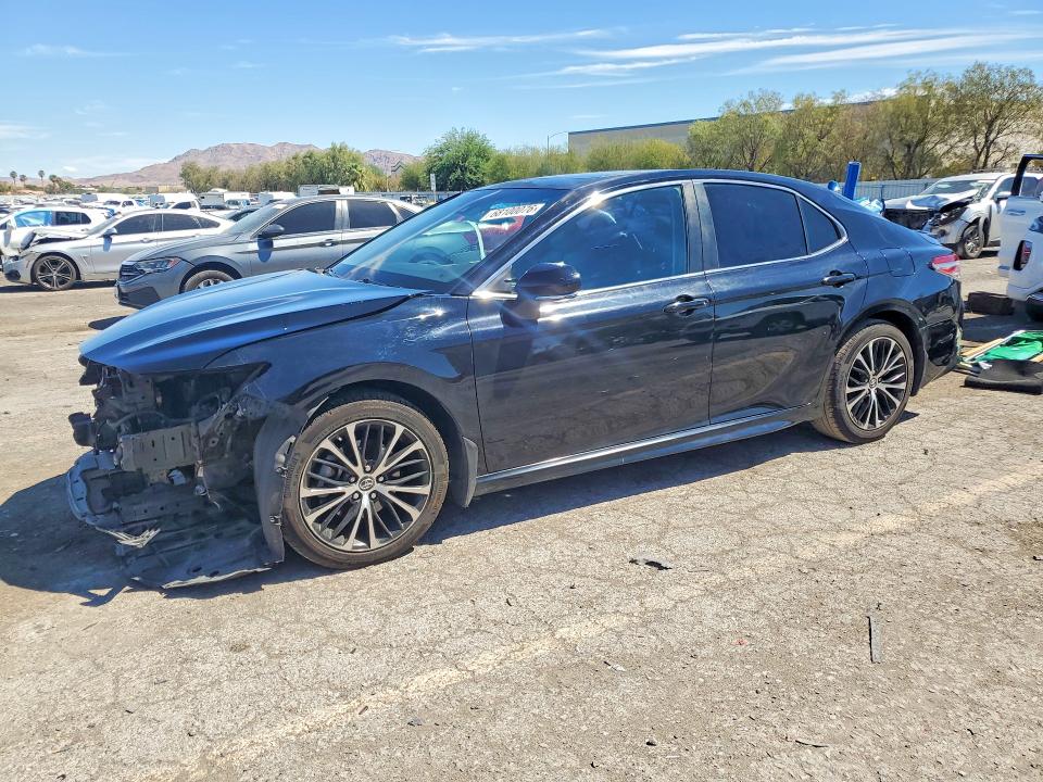 Auction sale of the 2018 Toyota Camry, vin: 4T1B11HK8JU599429, lot number: 68100076