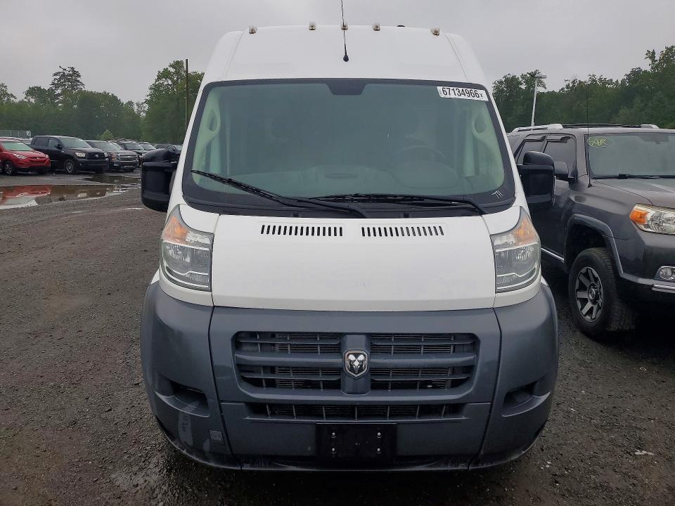 67134966 :رقم المزاد ، 3C6TRVDGXJE133839 vin ، 2018 Ram Promaster 2500 مزاد بيع