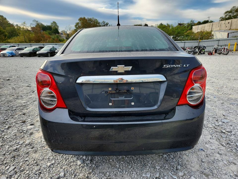 70894256 :رقم المزاد ، 1G1JC5SH4D4170560 vin ، 2013 Chevrolet Sonic مزاد بيع