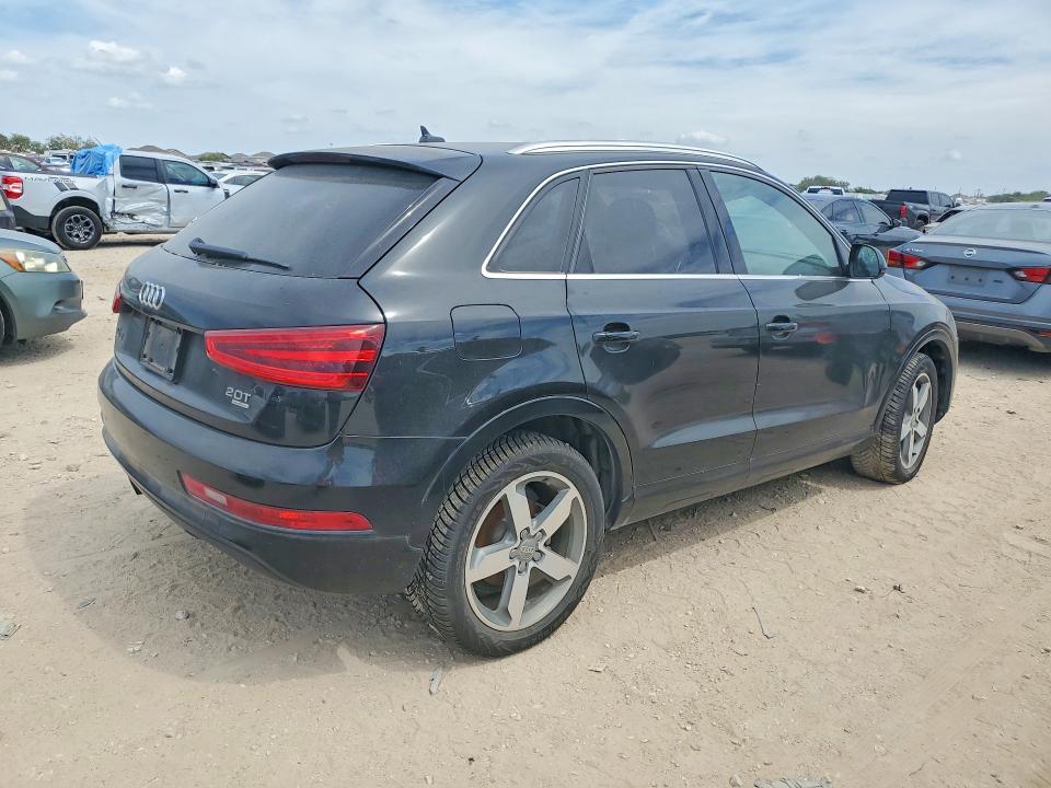 2015 Audi Q3 მანქანა იყიდება აუქციონზე, vin: WA1EFCFS1FR011618, აუქციონის ნომერი: 70820276