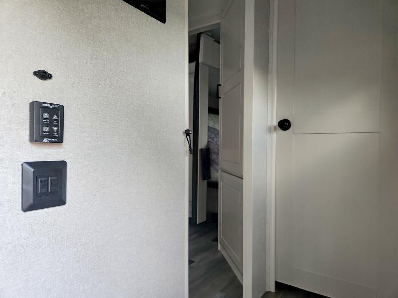 Продажа на аукционе авто 2026 Open Range Highland Ridge, vin: 58TCM0BV6T1B63095, номер лота: 69192956