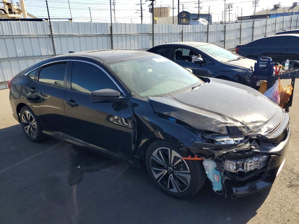 Продажа на аукционе авто 2018 Honda Civic, vin: 2HGFC1F32JH640962, номер лота: 71405096