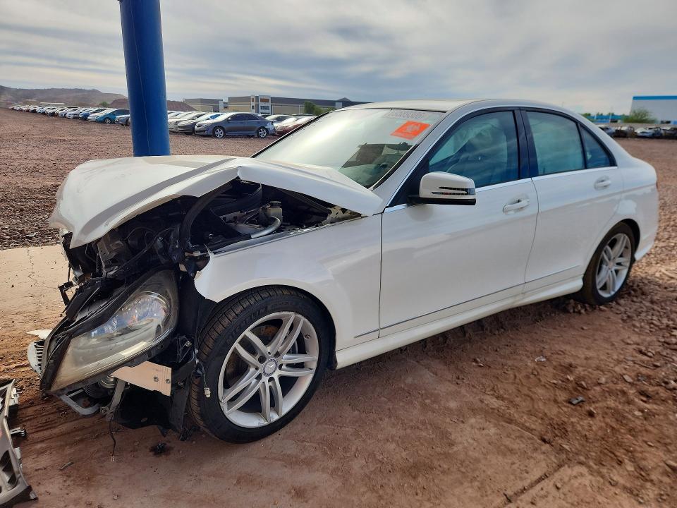 Продаж на аукціоні авто 2014 Mercedes-benz C, vin: WDDGF4HB3EA965422, номер лоту: 69589306